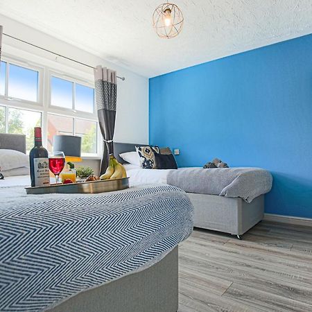 Delightful 2 Bed Apartment For Bicester Outlet Shopping By Platinum Key Properties Buitenkant foto