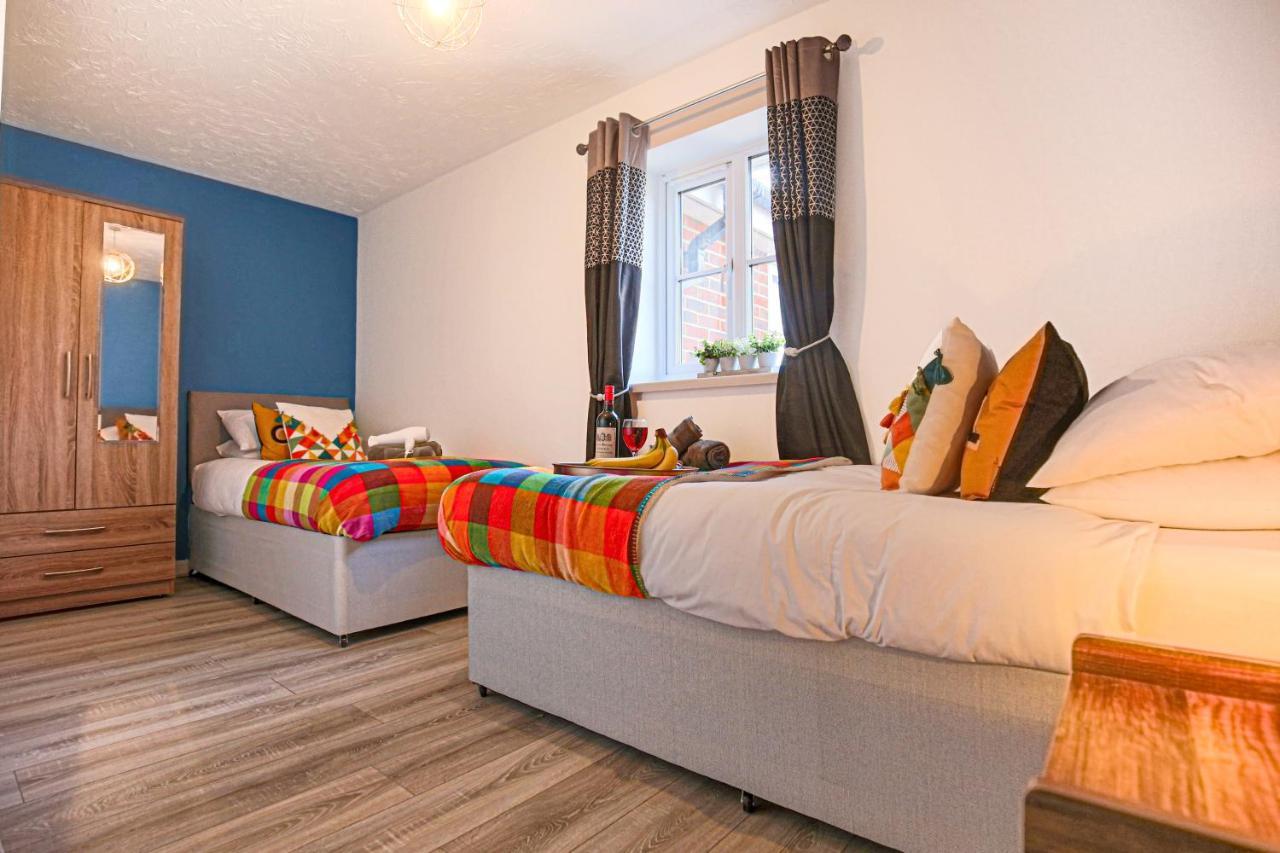 Delightful 2 Bed Apartment For Bicester Outlet Shopping By Platinum Key Properties Buitenkant foto