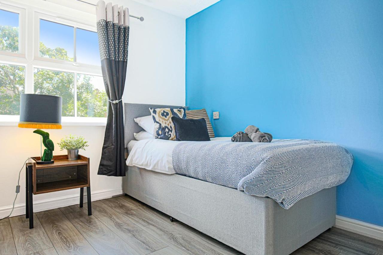 Delightful 2 Bed Apartment For Bicester Outlet Shopping By Platinum Key Properties Buitenkant foto