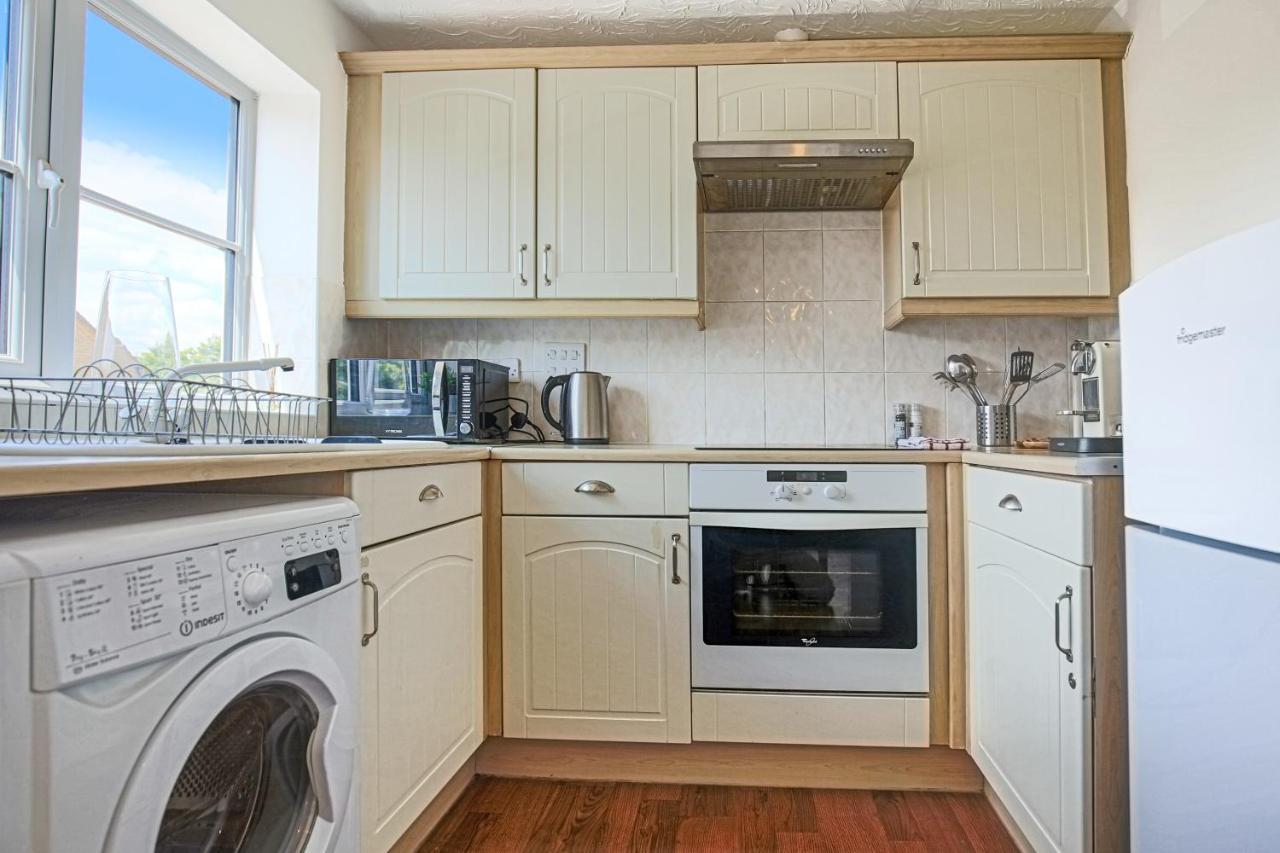 Delightful 2 Bed Apartment For Bicester Outlet Shopping By Platinum Key Properties Buitenkant foto