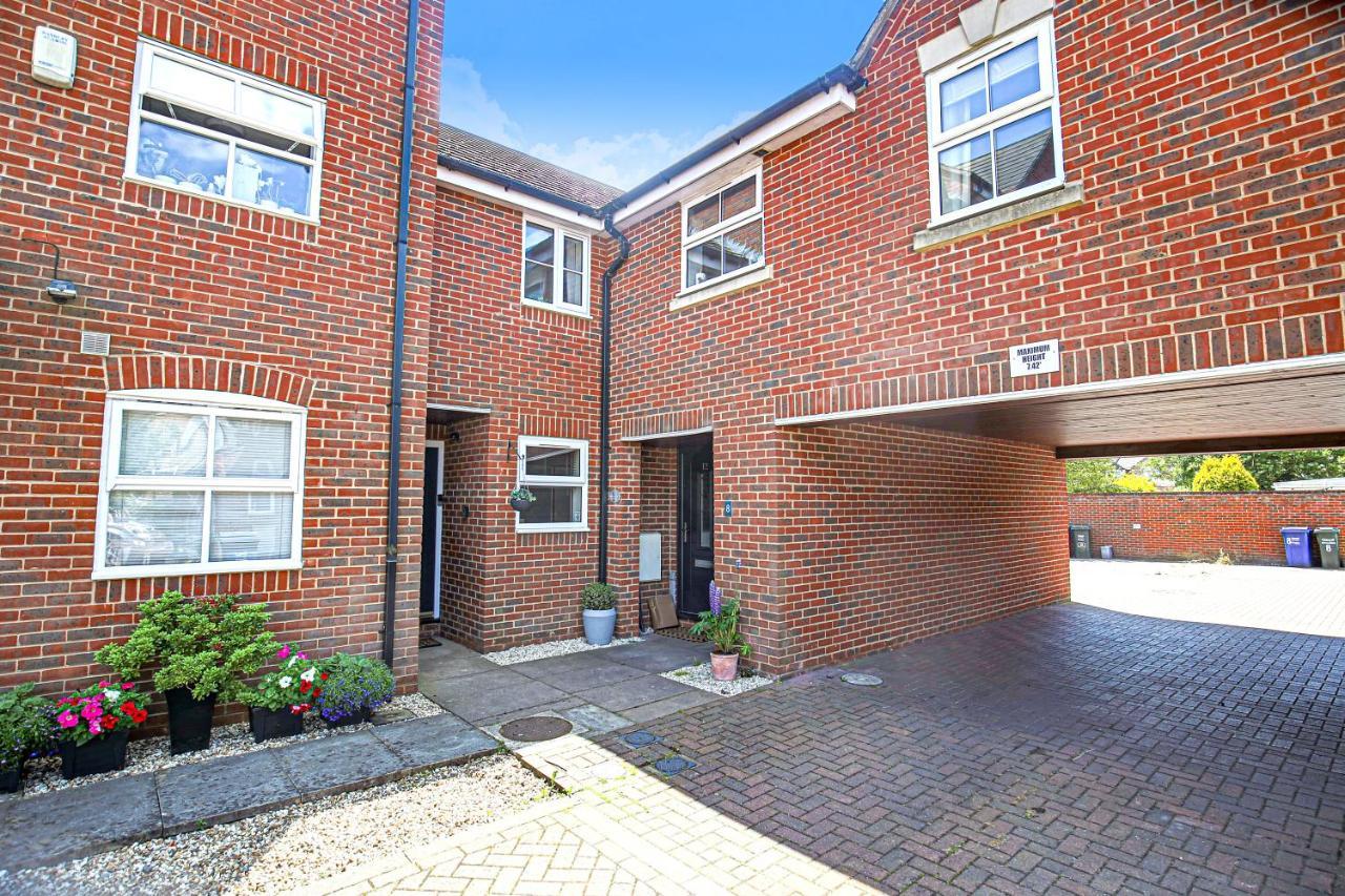 Delightful 2 Bed Apartment For Bicester Outlet Shopping By Platinum Key Properties Buitenkant foto